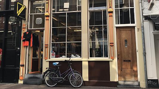 Zipper — Amsterdam