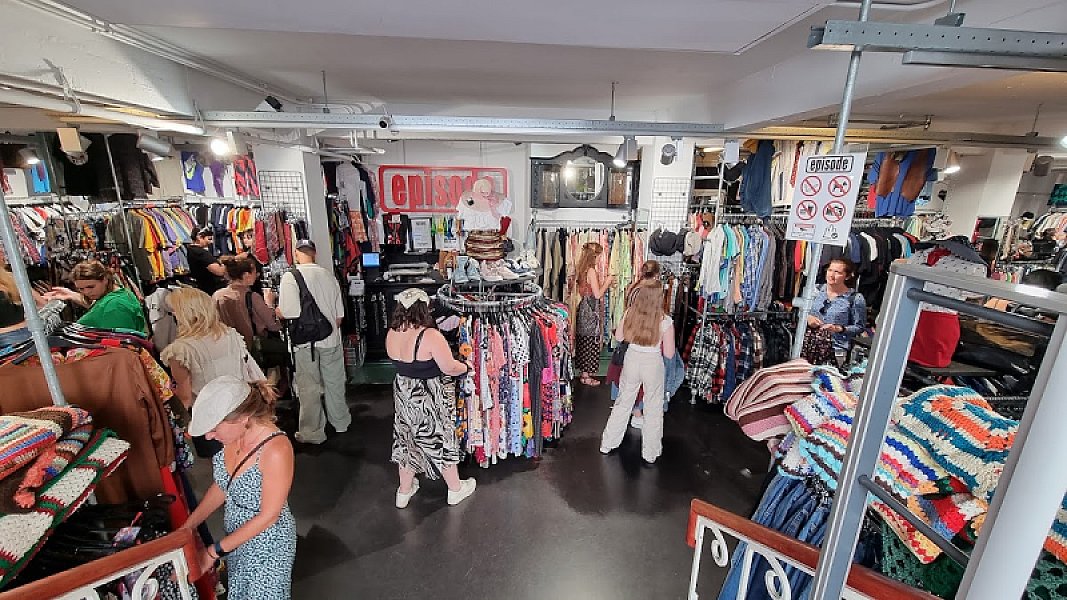 Episode Amsterdam | iconic vintage and thrift shopping destination — photo 3