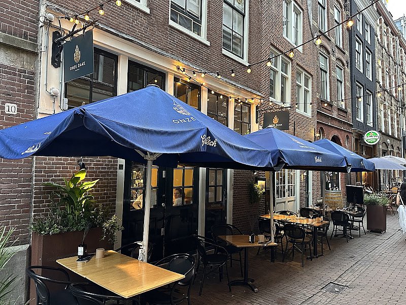 Onze Zaak - Italiaans Restaurant — photo 5