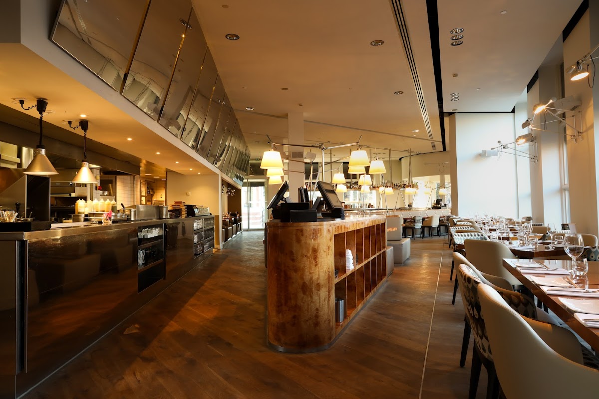 MOMO — Amsterdam — photo 1