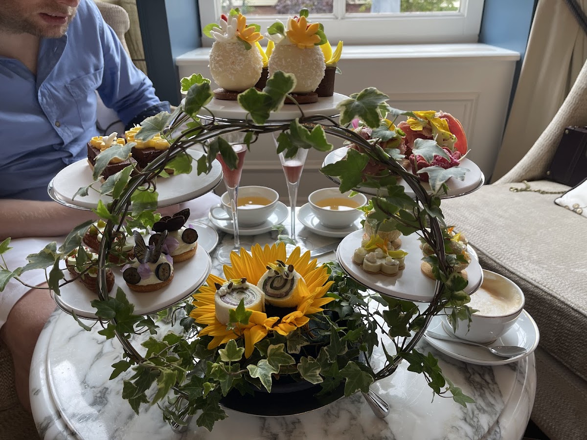 Peacock Alley — photo 5