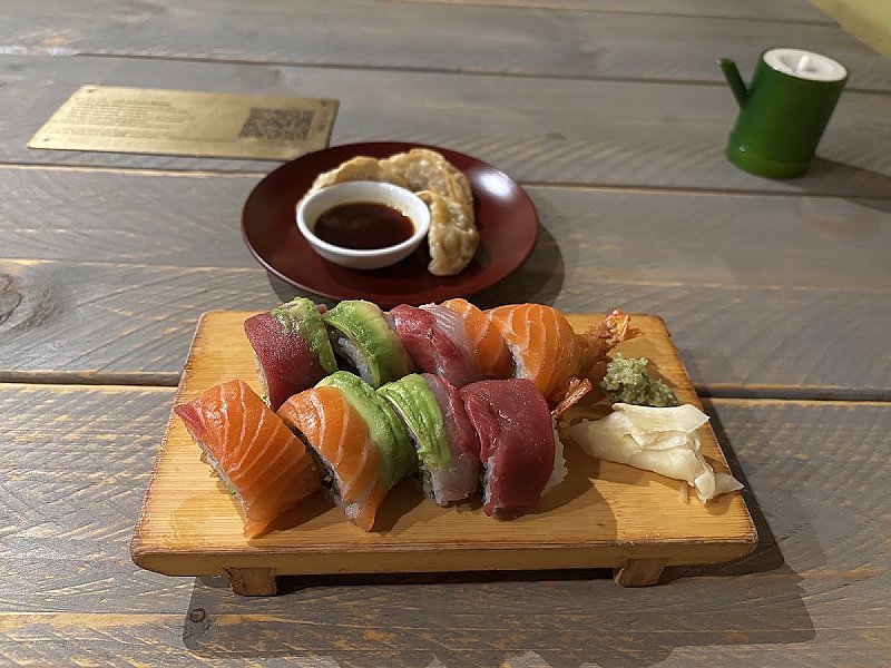 Sushi Fanatics — photo 3