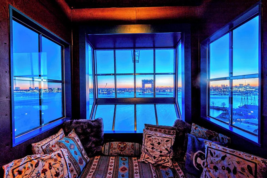 Faralda Crane Hotel Amsterdam | luxury suites in an iconic crane — photo 4