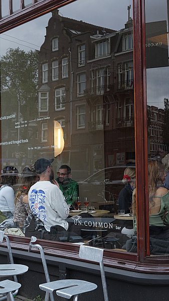 Uncommon Bar — photo 3