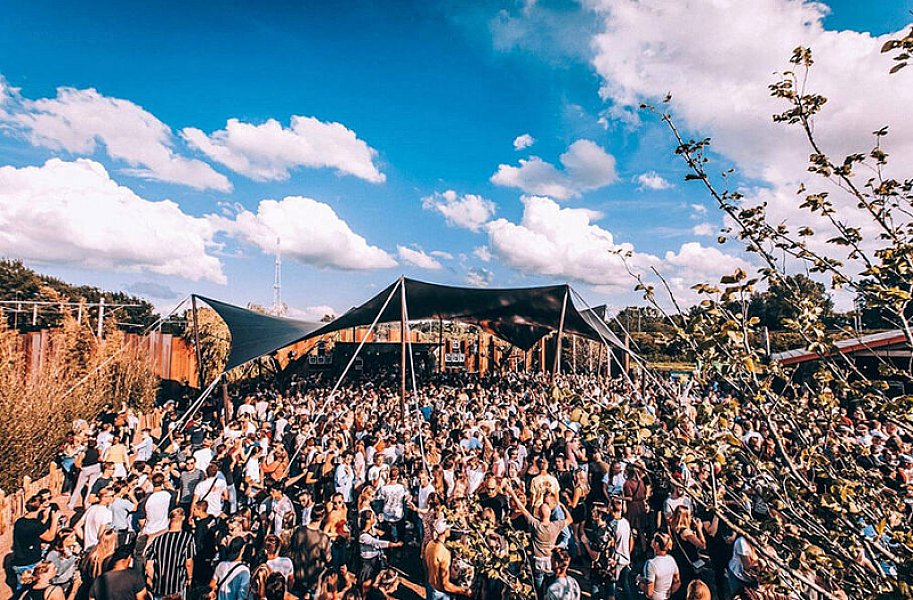 Thuishaven Festivalterrein — Amsterdam