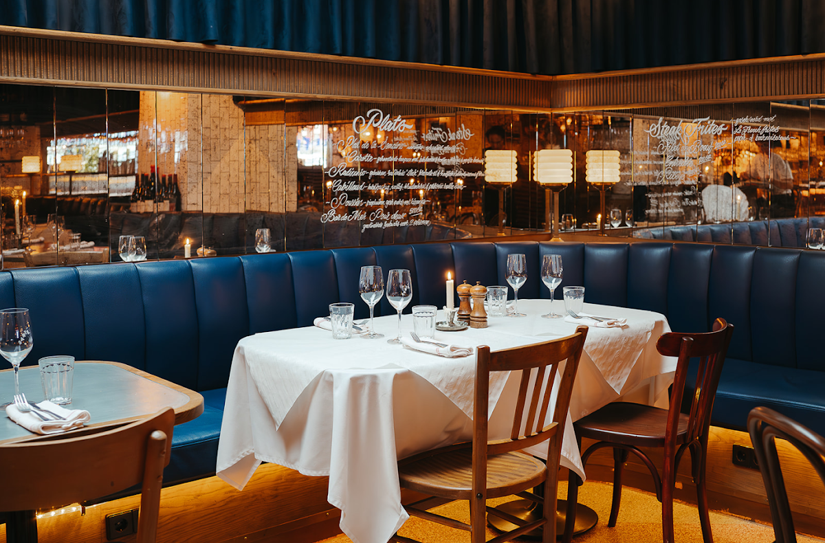 Le French Café - Javastraat — Amsterdam