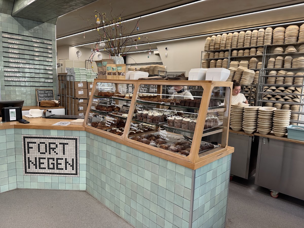 Fort Negen Amsterdam | artisan sourdough bakery and sandwich bar — Amsterdam — photo 1