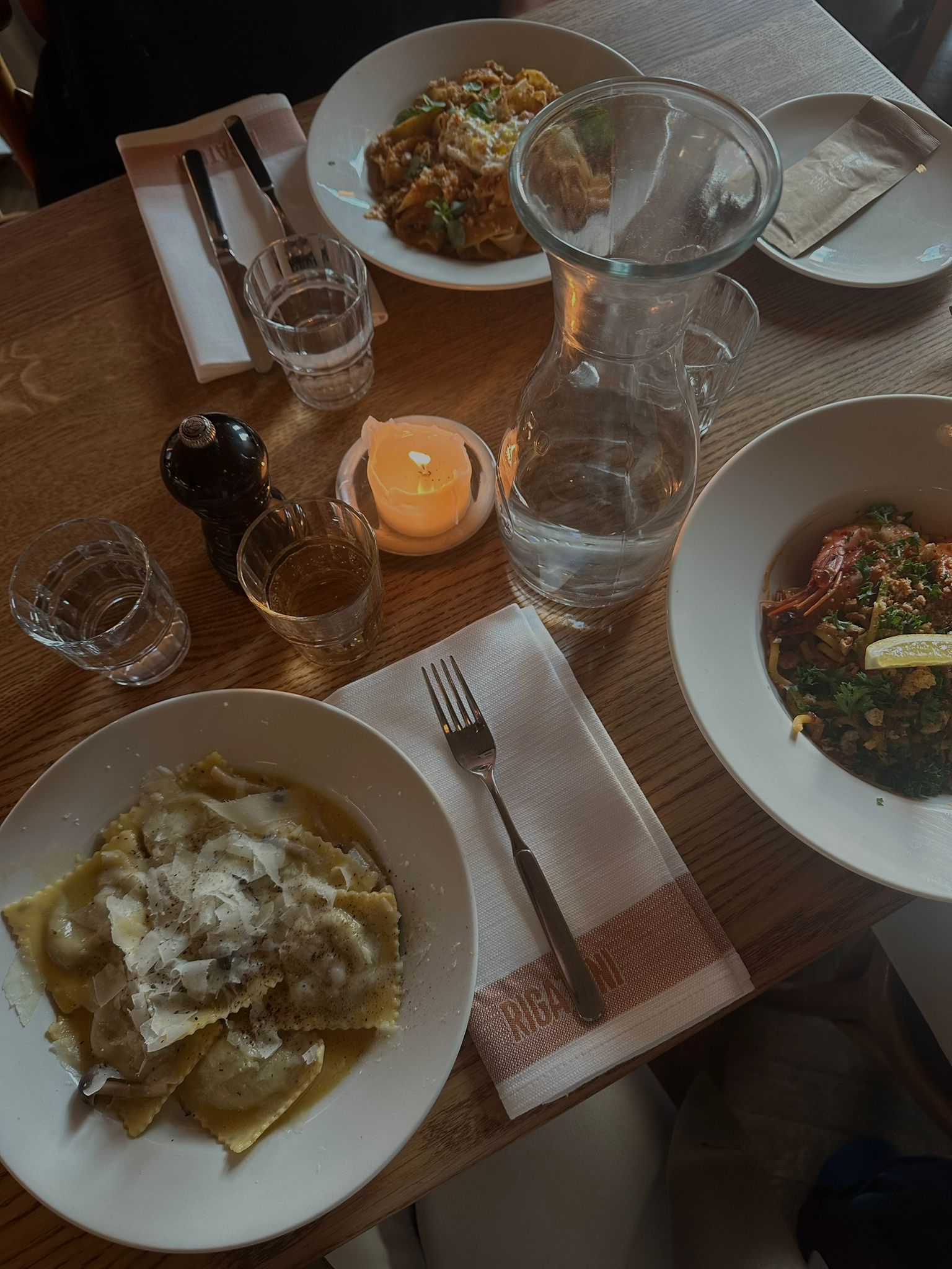 Rigatoni Pastabar Haarlem: dé Italiaanse hotspot voor pasta en borrel